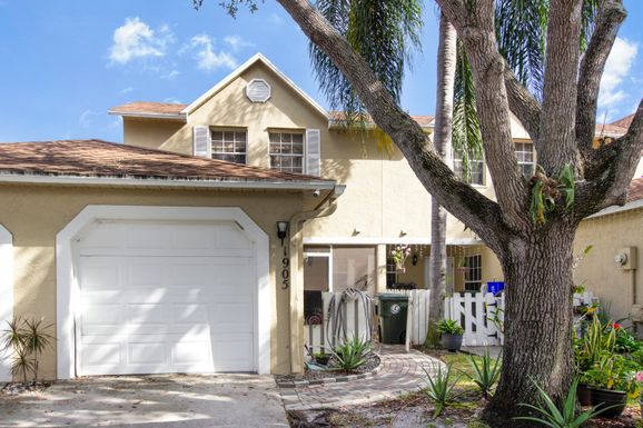 1905 Maplewood, Greenacres, FL 33415