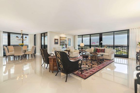 2480 Presidential, West Palm Beach, FL 33401