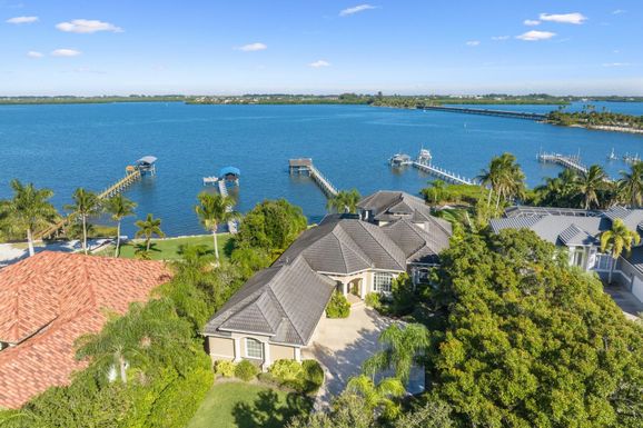 8850 44th, Sebastian, FL 32958