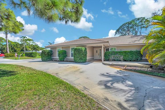 5163 Landing Creek, Palm City, FL 34990