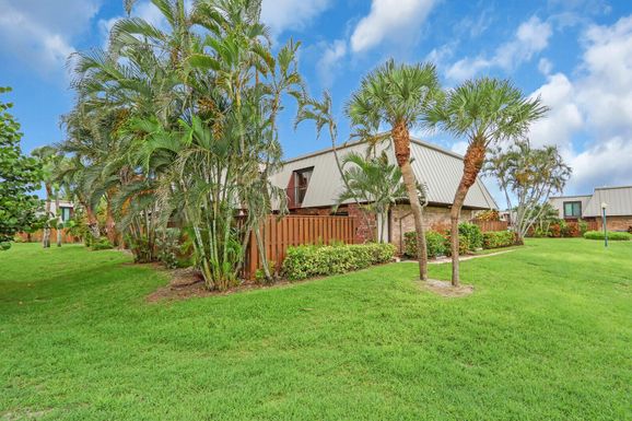 1420 Ocean, Jupiter, FL 33477