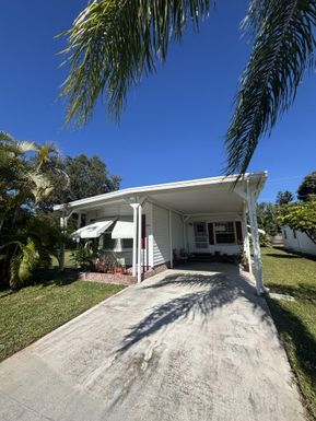 4 Cozumel Lane, Port Saint Lucie, FL 34952