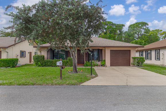 6335 Tall Cypress, Greenacres, FL 33463