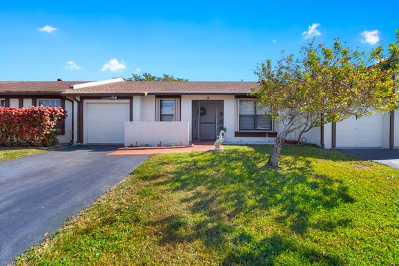 15979 Forsythia, Delray Beach, FL 33484