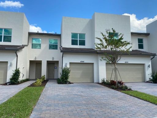 4946 Navali, Lake Worth, FL 33467