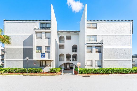 1820 Congress, West Palm Beach, FL 33401