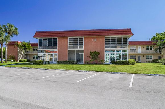 110 Spring Lake, Vero Beach, FL 32962