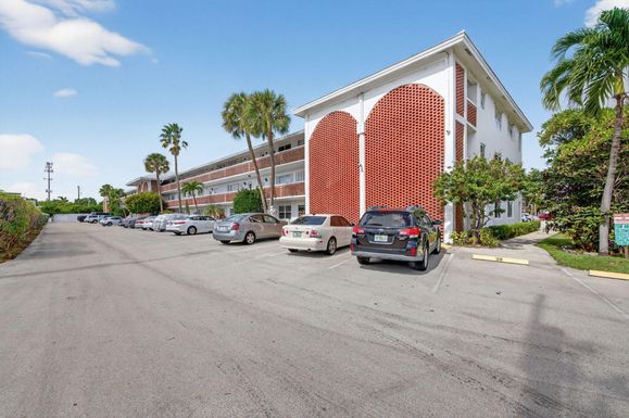 2050 39th, Lighthouse Point, FL 33064