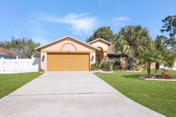 1341 Axtell, Port Saint Lucie, FL 34953