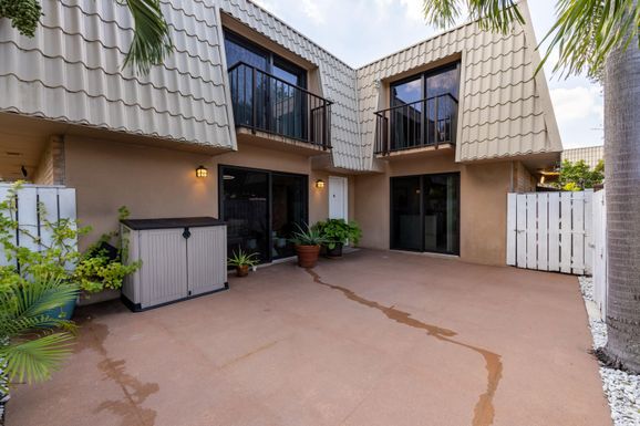 5616 56th, West Palm Beach, FL 33409