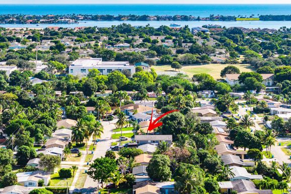 350 27th, Boynton Beach, FL 33435