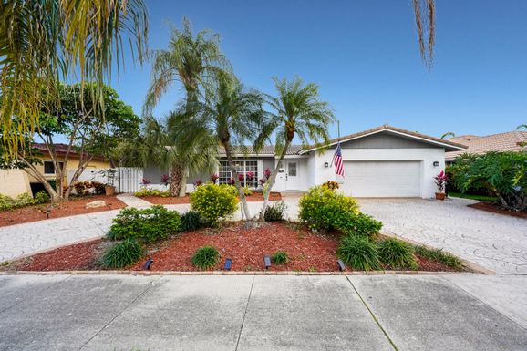 2102 68th, Fort Lauderdale, FL 33308