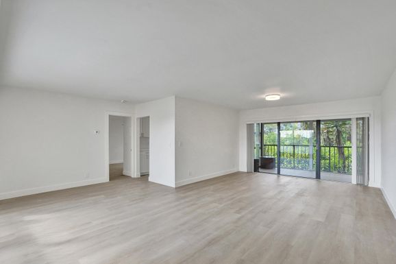 1040 Homewood, Delray Beach, FL 33445