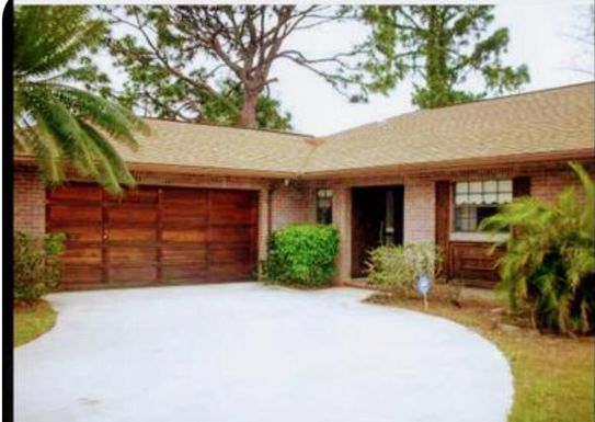 952 Walters, Port Saint Lucie, FL 34983