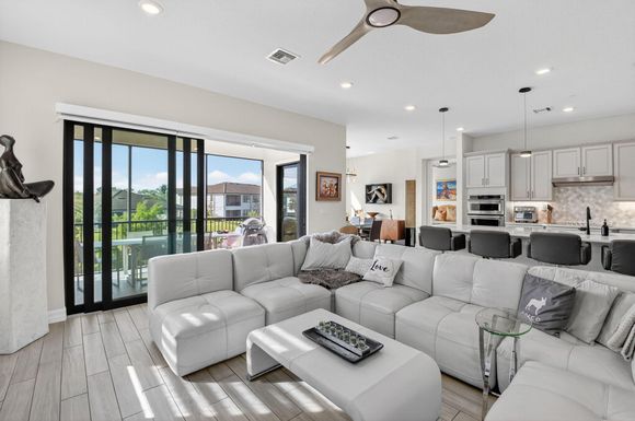 21956 Canadensis, Boca Raton, FL 33428