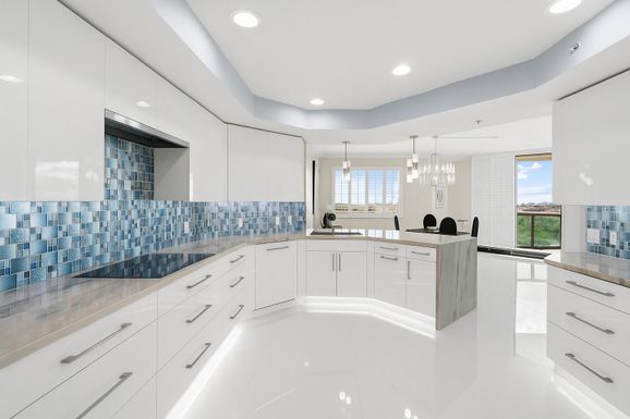 3610 Gardens, Palm Beach Gardens, FL 33410