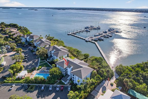 390 Edgewater, Stuart, FL 34996