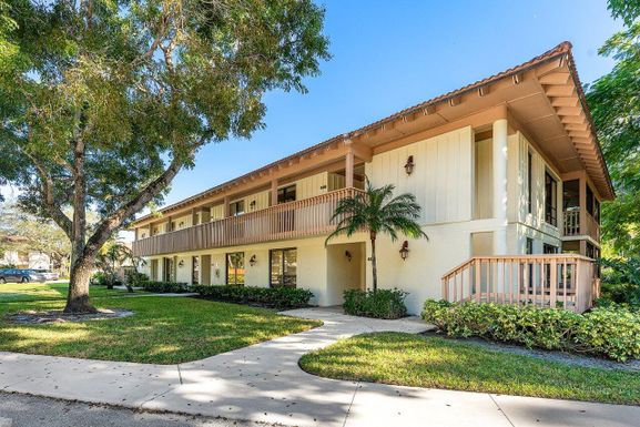 606 Brackenwood, Palm Beach Gardens, FL 33418
