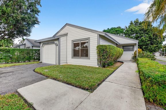2515 Bedford Mews, Wellington, FL 33414