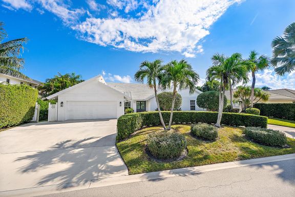 109 Lighthouse, Jupiter Inlet Colony, FL 33469