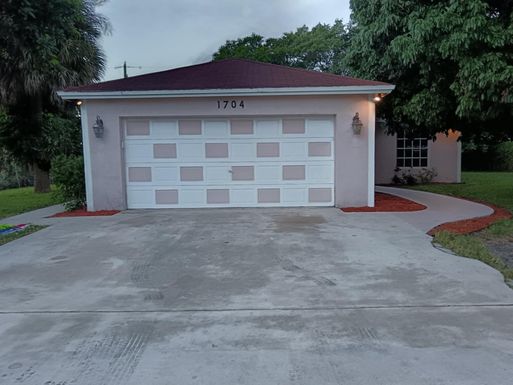 1704 Boardman, Mangonia Park, FL 33407