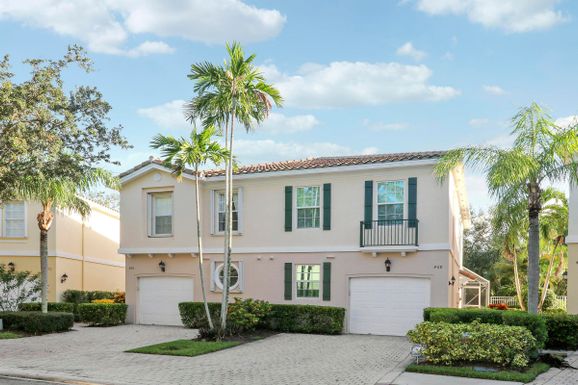 468 Capistrano, Palm Beach Gardens, FL 33410