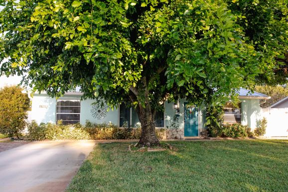 8675 Keathley, Hobe Sound, FL 33455