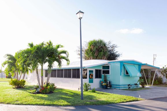 11055 Federal, Hobe Sound, FL 33455