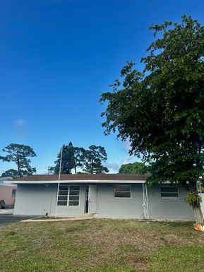 790 Sarazen, West Palm Beach, FL 33413