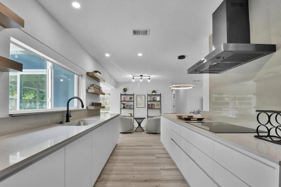 803 Bluebird, Delray Beach, FL 33444