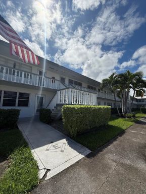 89 Northampton E, West Palm Beach, FL 33417