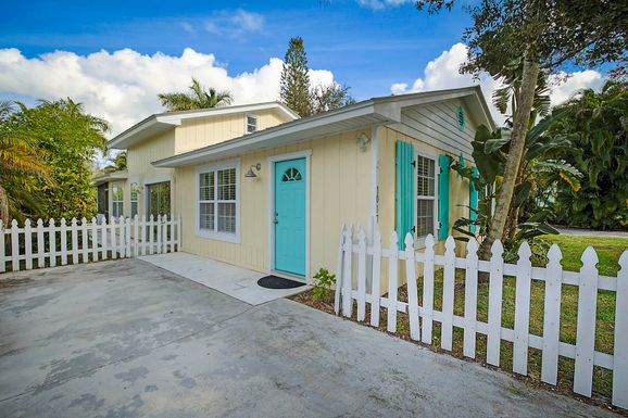 1017 Spruce, Palm City, FL 34990
