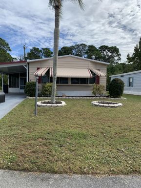 4 Felicidad Court, Fort Pierce, FL 34951