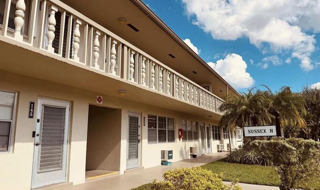 131 Sussex G, West Palm Beach, FL 33417