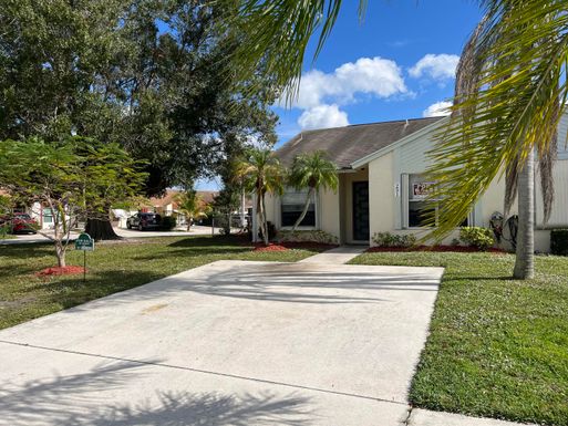 251 Palmetto, Jupiter, FL 33458