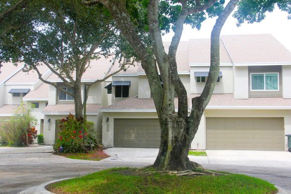 6663 Boca Pines, Boca Raton, FL 33433