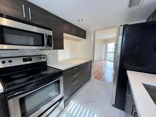 1900 Congress, West Palm Beach, FL 33401