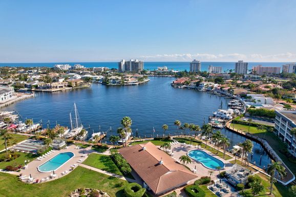 100 Pelican Pointe, Delray Beach, FL 33483