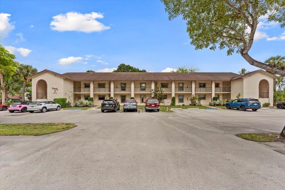 23466 Lyons, Boca Raton, FL 33428