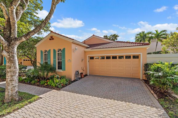 45 Via Verona, Palm Beach Gardens, FL 33418