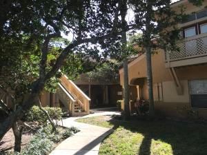 4879 Via Palm, West Palm Beach, FL 33417