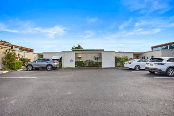 2671 Boundbrook, Palm Springs, FL 33406