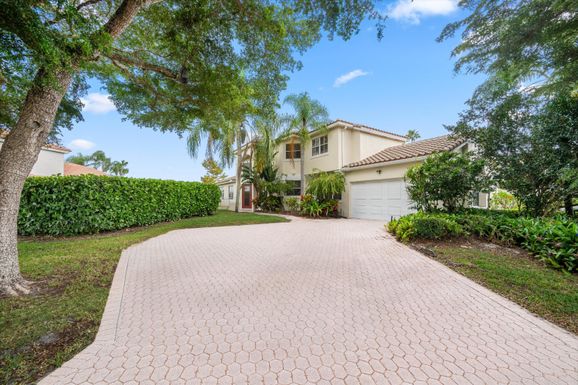 2104 Country Golf, Wellington, FL 33414