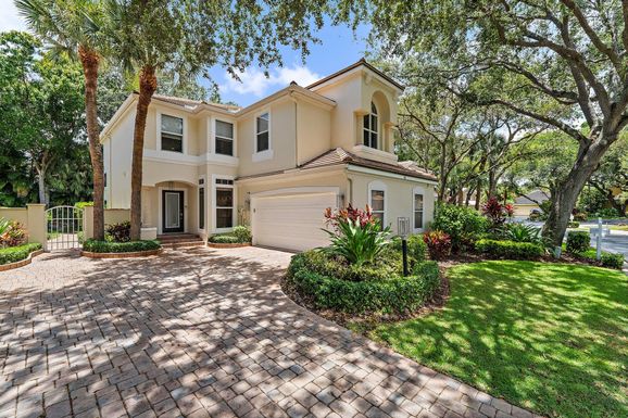 32 Grand Bay, Juno Beach, FL 33408