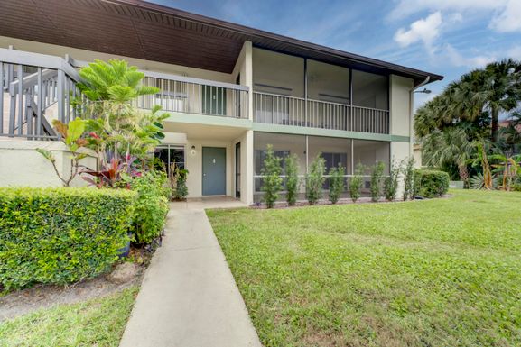 6446 Chasewood, Jupiter, FL 33458