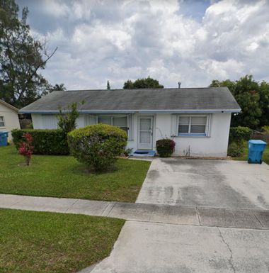2030 1st, Boynton Beach, FL 33435