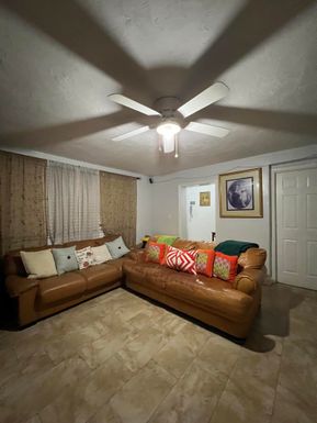 2819 Holly, West Palm Beach, FL 33406