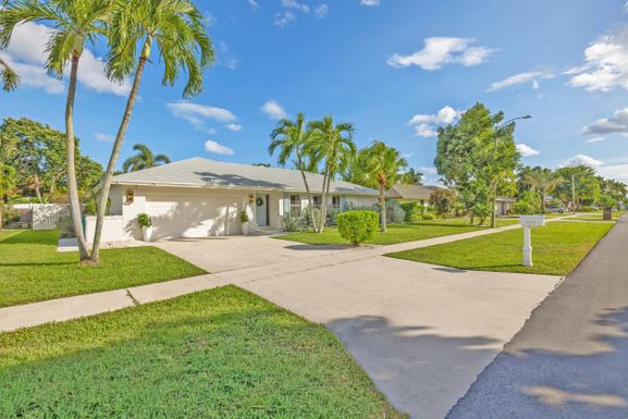 2512 5th, Boynton Beach, FL 33435