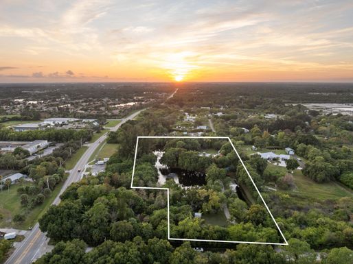 5820 Smith, Stuart, FL 34997