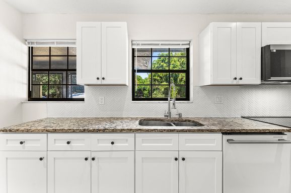 18055 Sycamore, The Acreage, FL 33470